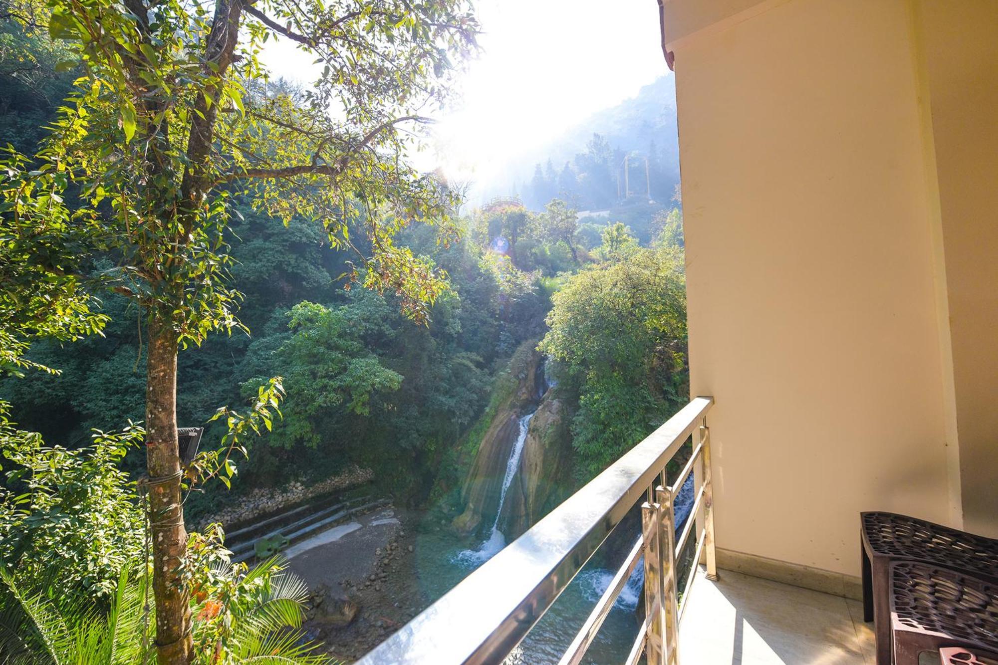 Fabhotel Kempty Lake Resort Mussoorie Bagian luar foto