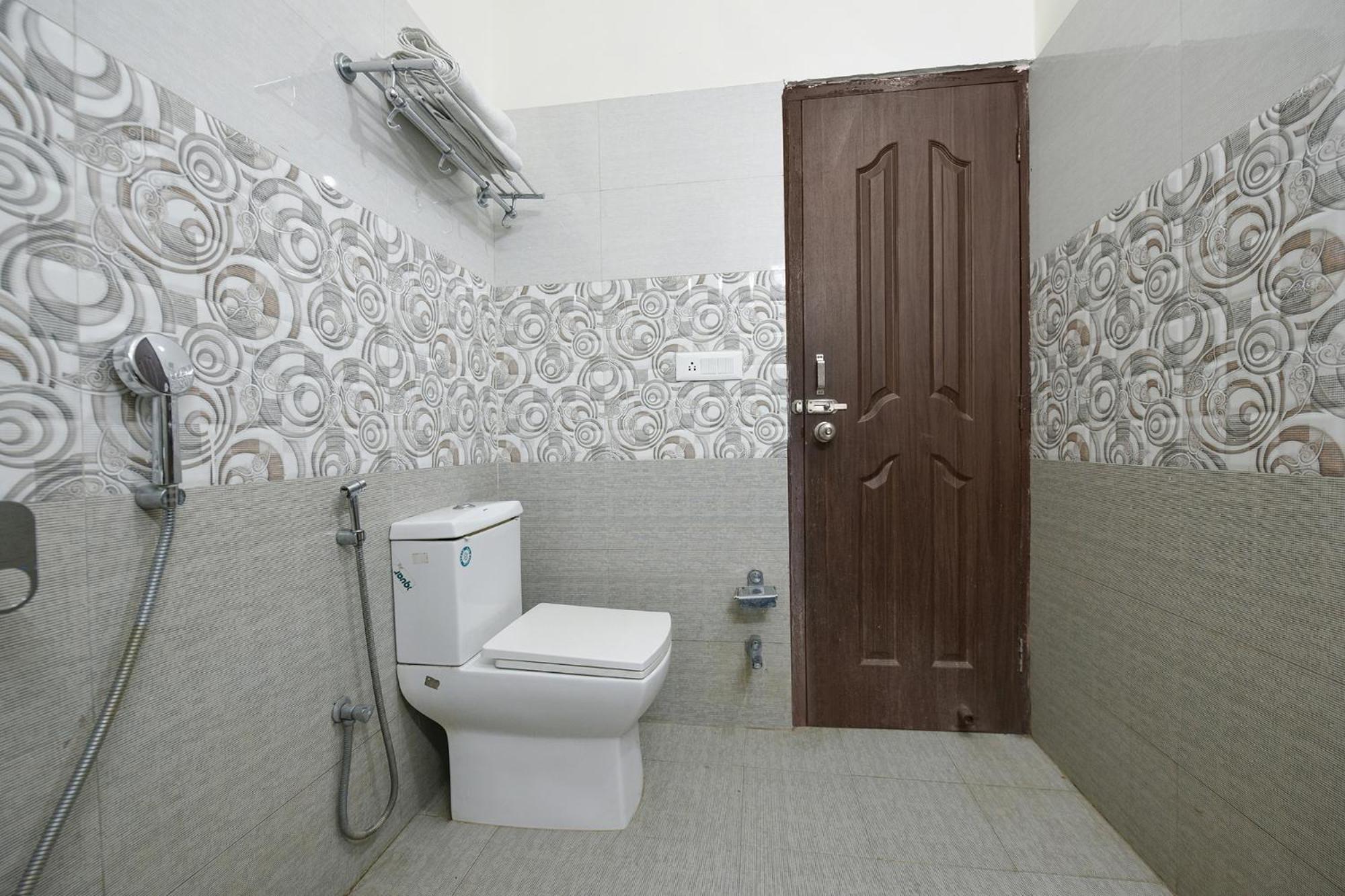 Fabhotel Kempty Lake Resort Mussoorie Bagian luar foto